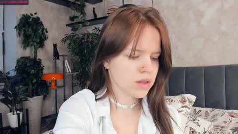 Nicole online show from 15, 2, 2025
