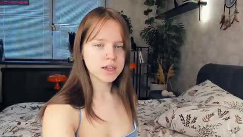 Nicole online show from 17, 2, 2025
