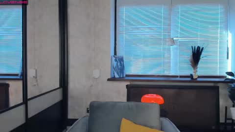 Nicole online show from 23, 2, 2025
