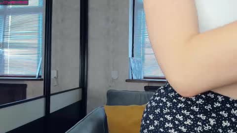 Nicole online show from 23, 2, 2025