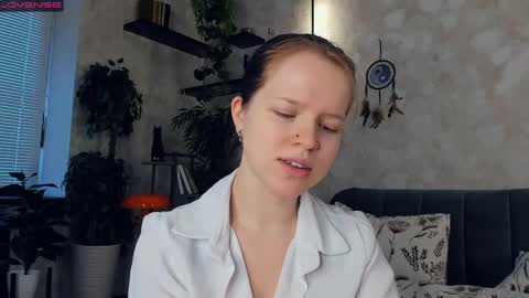 Nicole online show from 8, 3, 2025