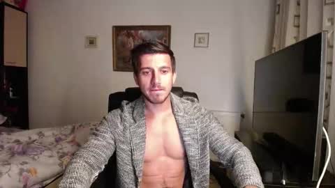 Mia and Jake online show from 16, 9, 2025