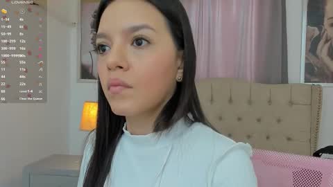 Ariana Reyes online show from 7, 11, 2025