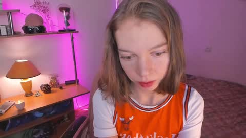 Snapshot of beautyeliise chatting on 7, 12, 2024 Eliise online show from 7, 12, 2024