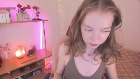 Snapshot of beautyeliise chatting on 6, 10, 2025 Eliise online show from 6, 10, 2025