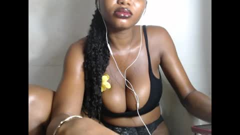 Snapshot of beautyslut1 chatting on 31, 5, 2026 beautyslut1 online show from 31, 5, 2026