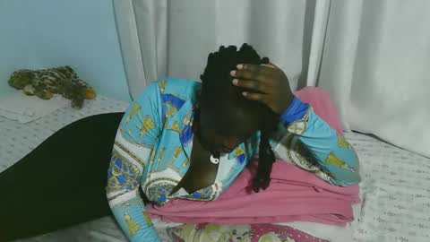 Snapshot of beautytyler chatting on 28, 10, 2025 tyler online show from 28, 10, 2025