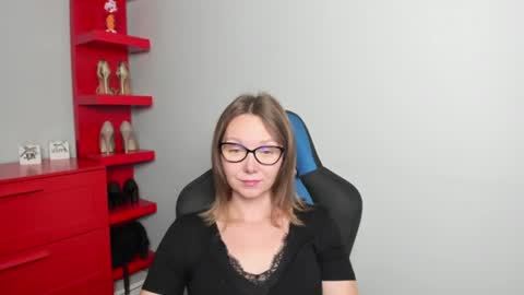 Snapshot of beautyzoexx chatting on 3, 8, 2026 Zoe online show from 3, 8, 2026