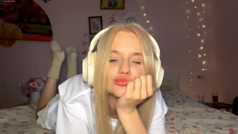 Snapshot of bebravee chatting on 4, 2, 2026 Melissa online show from 4, 2, 2026