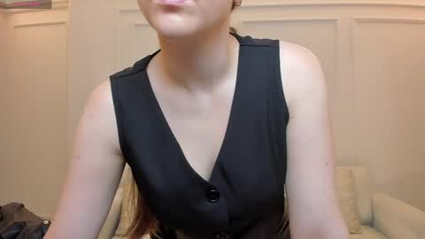 Am Becca online show from 19, 4, 2026