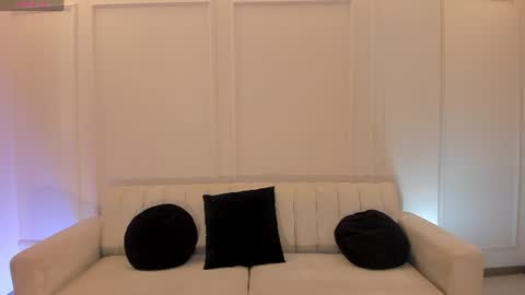 Am Becca online show from 22, 6, 2026
