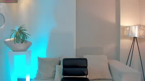 Am Becca online show from 25, 7, 2026