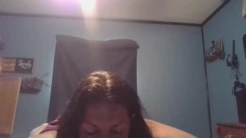 Snapshot of beccabee37 chatting on 5, 10, 2025 beccabee37 online show from 5, 10, 2025