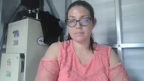 Snapshot of beccabee37 chatting on 27, 2, 2026 beccabee37 online show from 27, 2, 2026