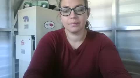 Snapshot of beccabee37 chatting on 19, 3, 2026 beccabee37 online show from 19, 3, 2026