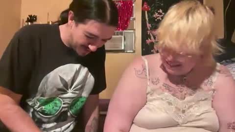 Snapshot of beccagreene9151514 chatting on 19, 10, 2025 JohnJaneQPublic online show from 19, 10, 2025