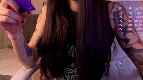 Snapshot of beck__jones chatting on 9, 10, 2025 Marzhie online show from 9, 10, 2025