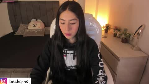 Snapshot of beck__jones chatting on 28, 10, 2025 Marzhie online show from 28, 10, 2025