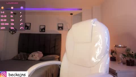 Marzhie online show from 8, 11, 2025