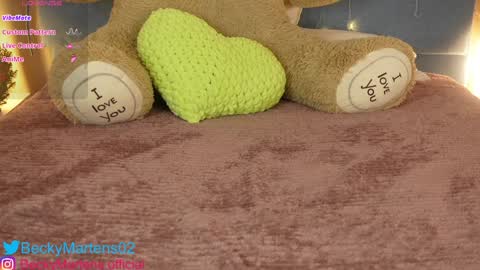 Snapshot of beckymartens chatting on 18, 12, 2024 BeckyMartens come join me on while im offline here online show from 18, 12, 2024