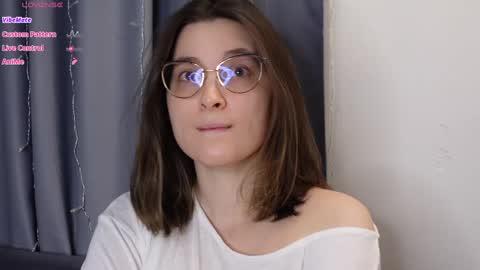 Snapshot of beckymartens chatting on 12, 9, 2025 BeckyMartens come join me on while im offline here online show from 12, 9, 2025