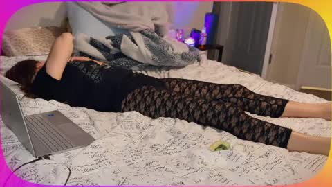 Peaches  Cream online show from 26, 4, 2026