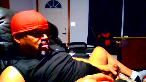 Snapshot of beef69dog chatting on 7, 6, 2026 BEEF69DOG online show from 7, 6, 2026