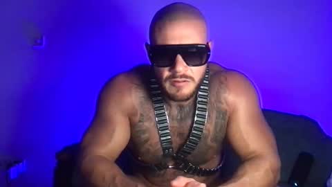 Snapshot of beefyandbald chatting on 25, 2, 2026 beefyandbald online show from 25, 2, 2026