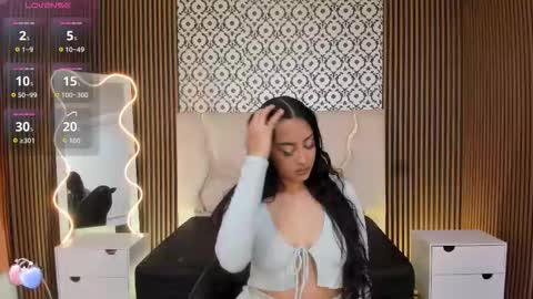 Snapshot of beella_tay1 chatting on 12, 11, 2025 BELLA online show from 12, 11, 2025