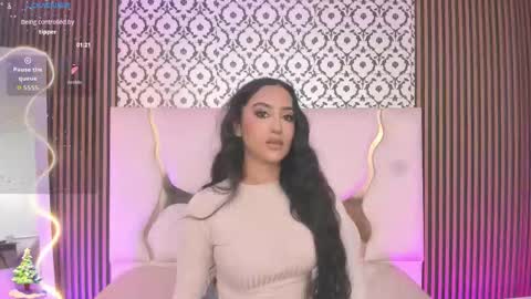 Snapshot of beella_tay1 chatting on 17, 11, 2025 BELLA online show from 17, 11, 2025