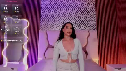 Snapshot of beella_tay1 chatting on 20, 11, 2025 BELLA online show from 20, 11, 2025