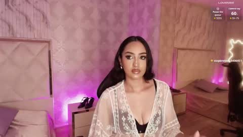 Snapshot of beella_tay1 chatting on 26, 11, 2025 BELLA online show from 26, 11, 2025