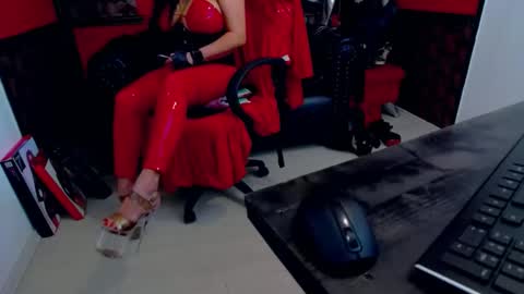 Snapshot of belatrixdomme chatting on 6, 3, 2025 BelatrixDomme online show from 6, 3, 2025