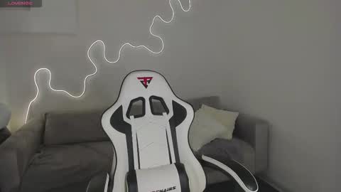 Snapshot of bella__sss chatting on 13, 3, 2026 Hi I am Bella online show from 13, 3, 2026