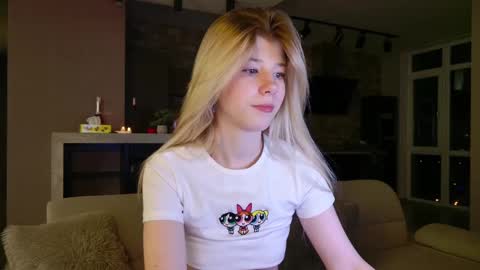 Bella online show from 8, 3, 2025