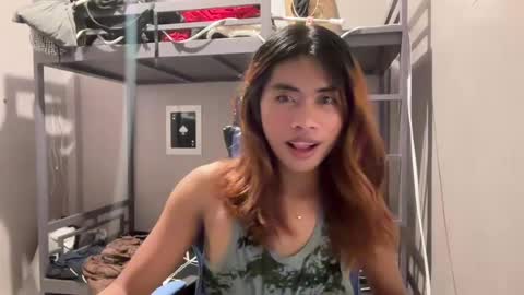 Snapshot of bella_bliss14 chatting on 1, 8, 2026 bella_bliss14 online show from 1, 8, 2026
