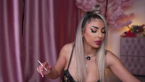 Emma  Bella online show from 2, 5, 2026