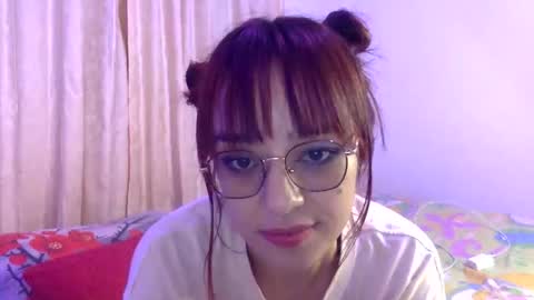 Snapshot of bella_mc chatting on 16, 12, 2025 bella_mc online show from 16, 12, 2025