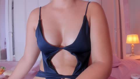 Mia online show from 25, 10, 2025