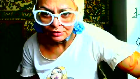 Snapshot of bella_nathalie chatting on 12, 11, 2025 Bella Nathalie online show from 12, 11, 2025