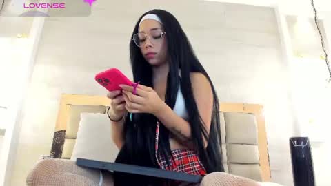  BELLA  online show from 4, 7, 2026