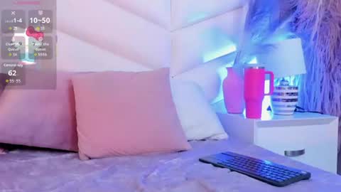 bella_peach_ online show from 9, 7, 2026