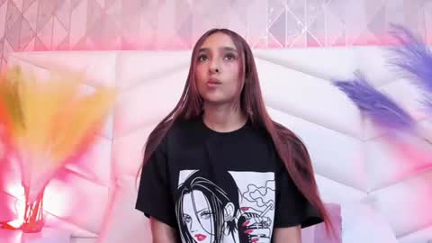 bella_peach_ online show from 28, 7, 2026