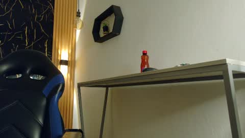 Snapshot of bella_salvatore chatting on 9, 7, 2026 online show from 9, 7, 2026