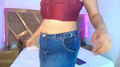 Snapshot of bella_swwan_ chatting on 12, 4, 2026 Bella Swwan online show from 12, 4, 2026