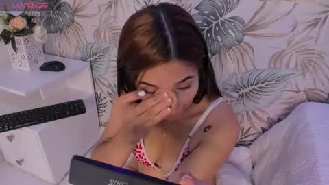 Bella Becca  online show from 28, 1, 2025