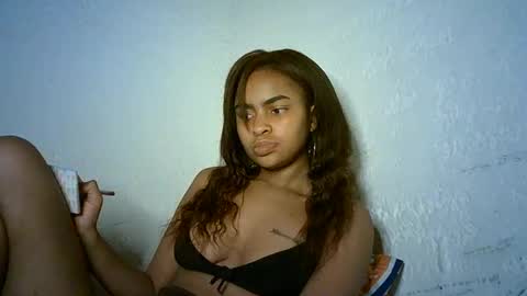 Bella online show from 19, 1, 2025