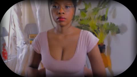 Bellah Blakes-Sarah Scrumptious Lee online show from 15, 9, 2025