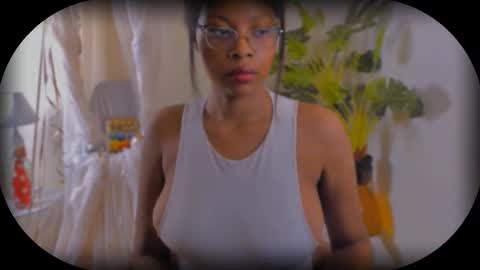 Bellah Blakes-Sarah Scrumptious Lee online show from 18, 9, 2025