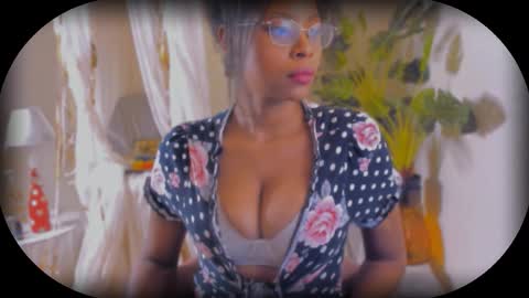 Bellah Blakes-Sarah Scrumptious Lee online show from 7, 11, 2025